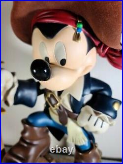 Disney worlds 20' Mickey Mouse Pirate Of The Caribbean Big Figure RARE