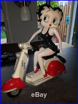 Extremely Rare! Betty Boop Riding Her Scooter Big Figurine Statue