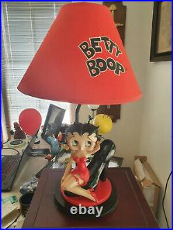 Extremely Rare! Betty Boop Sitting in Big Shoe Figurine Table Lamp Statue