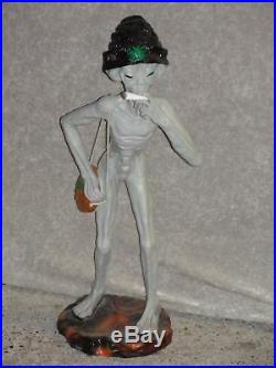 Extremely Rare! Grey Alien Smoking A Joint Big Figurine Statue