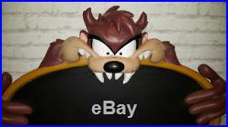 Extremely Rare! Looney Tunes Taz Tasmanian Devil Big 3D Menu Board Fig Statue