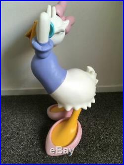 Extremely Rare! Walt Disney Donald Duck Daisy Definitive Big Figurine Statue