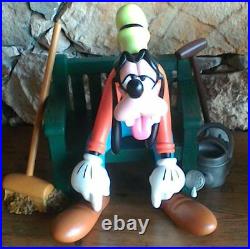 Extremely Rare! Walt Disney Goofy Resting on Bench Big Figurine Statue