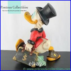 Extremely rare! Scrooge McDuck. Big figurine. Walt Disney statue