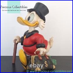 Extremely rare! Scrooge McDuck with a suitcase full of money. Big Fig. Disney