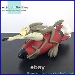 Extremely rare! Vintage Wile E. Coyote on a rocket by Peter Mook. Rutten big fig