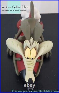 Extremely rare! Vintage Wile E. Coyote on a rocket by Peter Mook. Rutten big fig