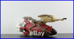 Extremely rare! Wile E. Coyote on a rocket. ACME. Warner Bros. Big statue