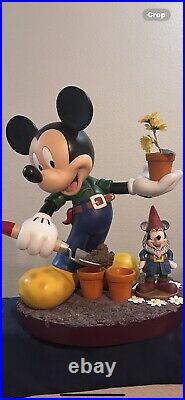 Mickey Mouse big Figure Gardening Mickey. Rare 1 Out Of 500. Art Of Disney