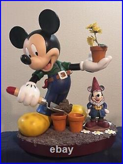 Mickey Mouse big Figure Gardening Mickey. Rare 1 Out Of 500. Art Of Disney