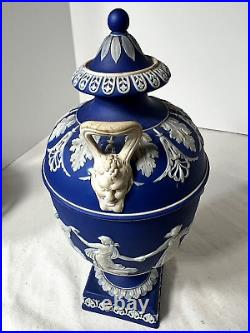 RARE 1891 WEDGWOOD DARK BLUE DANCING HOURS URN WithLID & HANDLES LOVELY