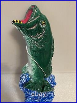 RARE. SHINY BIG MOUTH BASS FISH ON A HOOK draft beer tap handle. US made