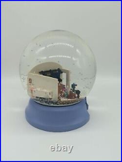 RARE The Big Bang Theory WB 2013 Promotional Snow Globe Limited Edition 348/500