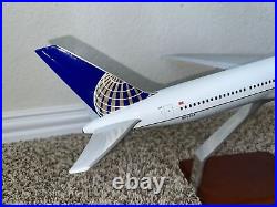 Rare Continental Boeing 767-400, registration N66051 Desk Model BIG Damaged