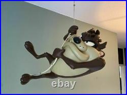 Rare Hanging Big Fig! Looney Tunes Warner Brothers Taz Tasmanian Devil Figurine