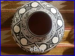 Super Rare Big Joseph Latome San Felipe Zuni Pueblos Native American Pottery Jar